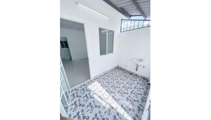 NHÀ 3 TẦNG MỚI ĐẸP - NGAY CHỢ BÌNH LONG - NGUYỄN SƠN - 23M2 - GIÁP TÂN PHÚ - SỔ NỞ HẬU HOÀN CÔNG ĐỦ - GIÁ HƠN 2 TỶ